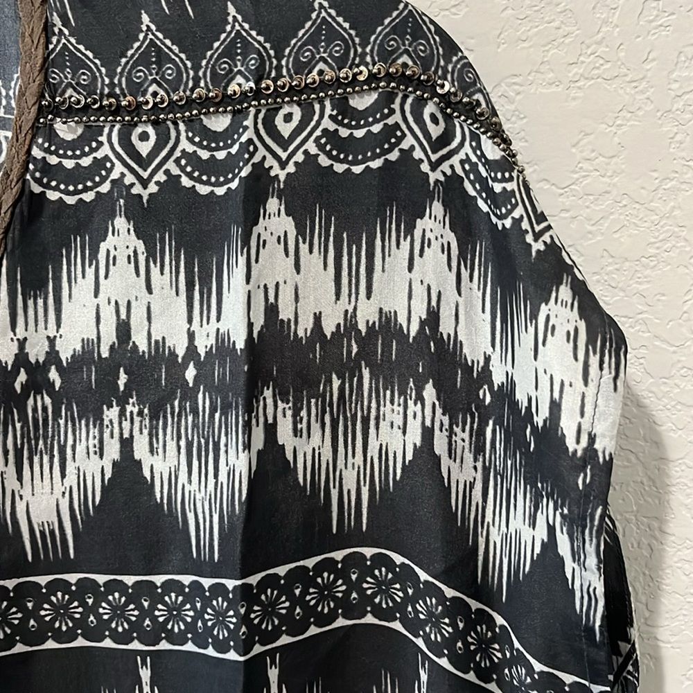 JOHNNY WAS Grey 100% Silk Dress with Brown Leather Trim/Tassle, Size XS (P) - Picture 4 of 9